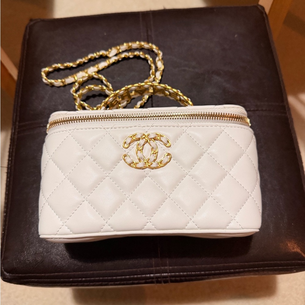 White Quilted Vanity Crossbody with Gold Chain